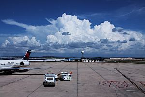 Wide Cloud Near HSV Airport - Aug2014 (42014685581)