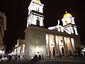 Catedral de noche y entrada al Paseo de la Independencia