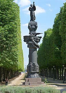Monument Mickievicz (Paris) b