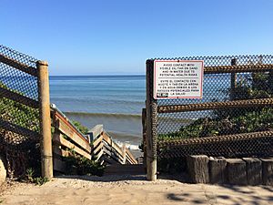 Oil warning sign in Isla Vista