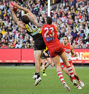 Alex Rance and Lance Franklin marking contest (cropped)