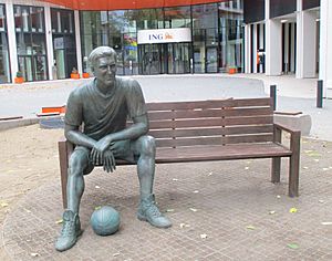Dirk Nowitzki Statue Ffm.