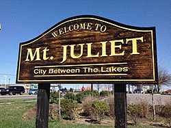 Sign of Mt. Juliet Road (Highway 171) welcoming commuters to Mt. Juliet.