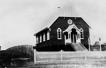 StateLibQld 1 120536 Enoggera Presbyterian Church, at Pickering Street, Gaythorne, 1915.jpg