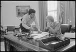 Hamilton Jordan consults with Jimmy Carter in the Oval Office. - NARA - 175968