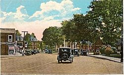1934 Postcard showing Post Road in Fairfield, Connecticut