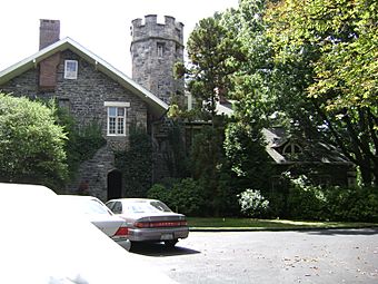 Bolton Priory, 7 Priory Lane Pelham Manor, Westchester County, New York.JPG