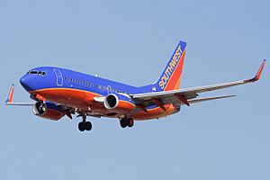 Southwest Airlines Boeing 737-7H4 N231WN