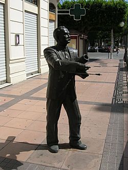 Statue of Enrique Nieto in Melilla
