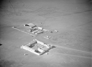 ETH-BIB-Festung und Flugzeugschuppen von Villa Cisneros-Tschadseeflug 1930-31-LBS MH02-08-1005