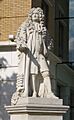 Hans Sloane by John Michael Rysbrack.jpg