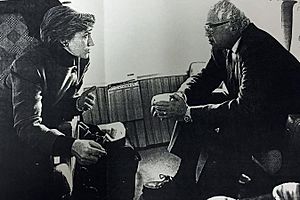Hillary Clinton and Bernie Sanders 1993 (1)