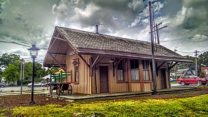 Pompton Plains Railroad Station July 2017.jpg