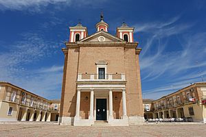Ermita del Real Cortijo de San Isidro 01