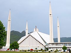 Faisal Masjid in cloudy weather
