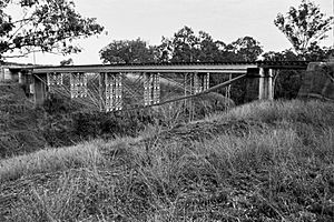 Ideraway Creek Railway Bridge (Ideraway), from N bank.jpg