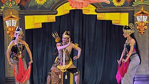 Duryodana dalam pertunjukan wayang wong di Semarang, Jawa Tengah