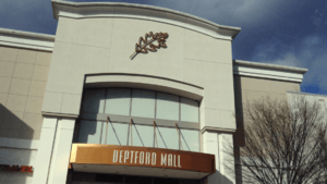Deptford Mall Boscov's Wing Entrance (1-5-15).png