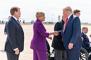 President Trump Arrives in TX (48915248203)