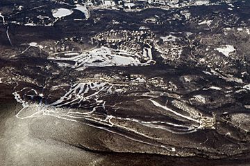 Mount Snow ski aerial.jpg