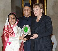 Pratibha Devisingh Patil confers Jawaharlal Nehru Award for International Understanding for the year 2009 to the German Chancellor, Ms. Angela Merkel, at Rashtrapati Bhavan, in New Delhi. The President