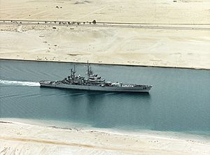 USS Bainbridge (CGN-25) underway in the Suez Canal on 27 February 1992