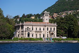 Villa Erba - dal lago