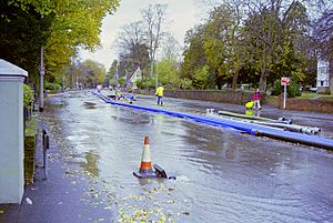 A23 closed by floods, November 2000 - geograph.org.uk - 1656937