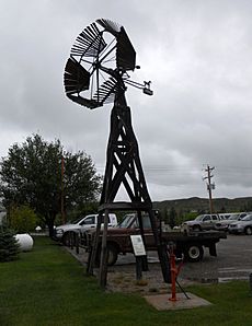 Chugwaters Lasting Legacy Windmill - "A Dempster -4"