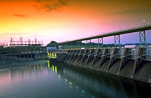 Fort Loudoun Dam.jpg