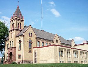 Kanabec County Courthouse in Mora (2007)