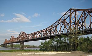 Huey P Long Bridge Baton Rouge northwest 1 (cropped)