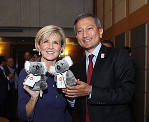 Julie Bishop, Australia's Minister for Foreign Affairs with Vivian Balakrishnan Singapore's Minister for Foreign Affairs (ASEAN summit, Manila, 6 August 2017)