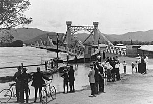 StateLibQld 1 72091 Fitzroy Bridge, Rockhampton, 1918