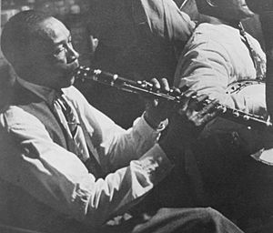 George Lewis clarinet fingers Kubrick 1950.JPG