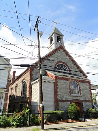 St. George Antiochian Orthodox Church - Lowell, Massachusetts - DSC00152.JPG