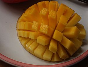 Sliced-cubed Mango 01