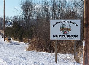 Entering Nepeuskun heading south on Cty E