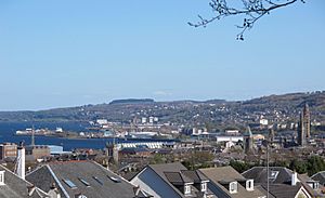 0420 Greenock and Port Glasgow waterfront from Lyle Road