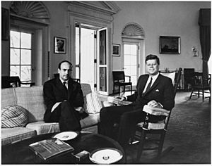 Meeting with Finance Minister of France. Giscard D'Estaing, President Kennedy. White House, Oval Office. - NARA - 194179