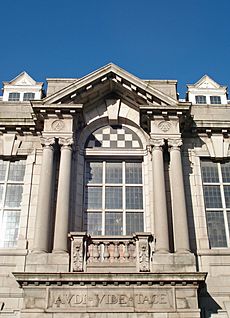 Masonic Temple, Crown Street, Aberdeen, first floor detail main facade, Harbourne Maclennan, Jenkins and Marr, 1910