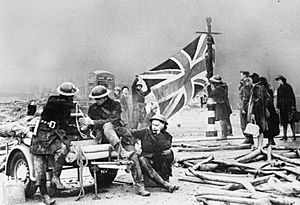Britain's Home Front 1939 - 1945- Air Raid Damage HU36253