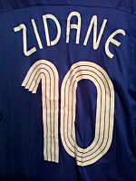 Zidane-France-2006-home-shirt