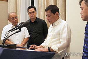 President Rodrigo R. Duterte signs the Freedom of Information (FOI) Executive Order in Davao (Ph2-072416-JALL1747-1)