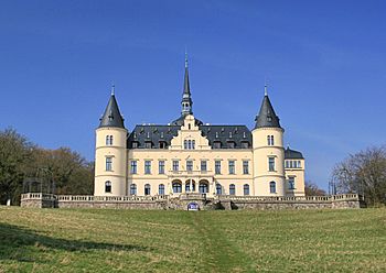 Schloss Ralswiek 2 crop.jpg