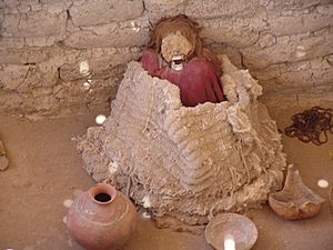 Das Grab einer Nazca Frau