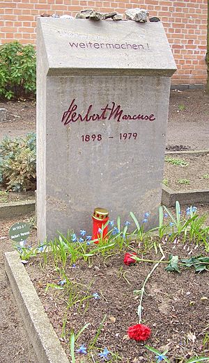Grave-of-Herbert-Marcuse