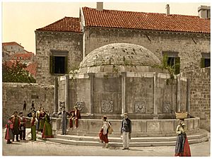 Ragusa, Onofrio Fountain, Dalmatia, Austro-Hungary-LCCN2002710795