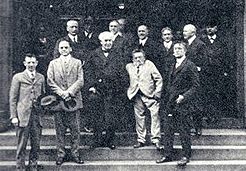 William Coolidge, Willis Rodney Whitney, Thomas Edison, Charles Proteus Steinmitz, Irving Langmuir (front row, left-to-right) (1923)