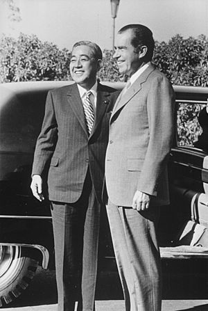 President Nixon and Prime Minister Eisaku Sato of Japan at San Clemente - NARA - 194752
